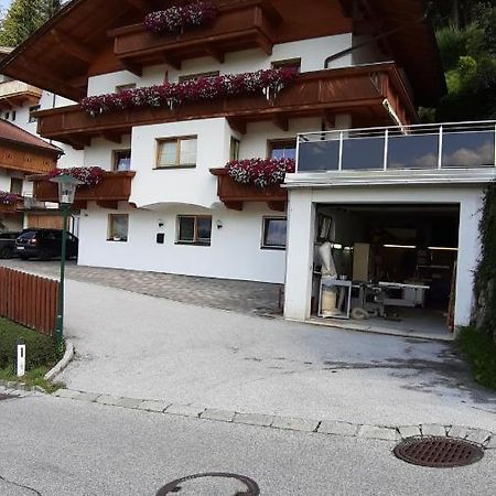 Floerl Apartment Zell am Ziller Ngoại thất bức ảnh