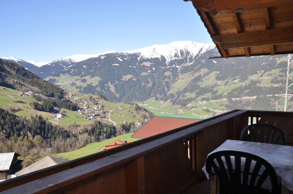 Floerl Apartment Zell am Ziller Ngoại thất bức ảnh
